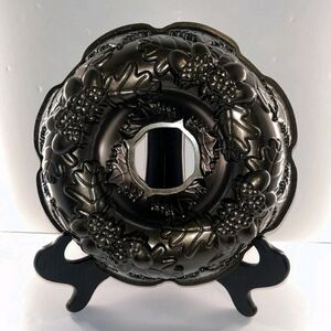 Nordic Holiday Christmas Thanksgiving Harvest Bundt Cake Pan Acorns Leaves